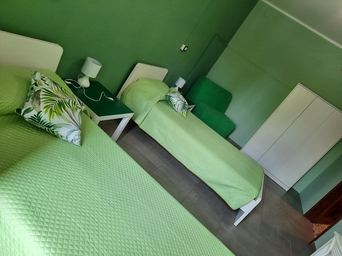 Locanda Della Luna Rossa Calosso Zewnętrze zdjęcie