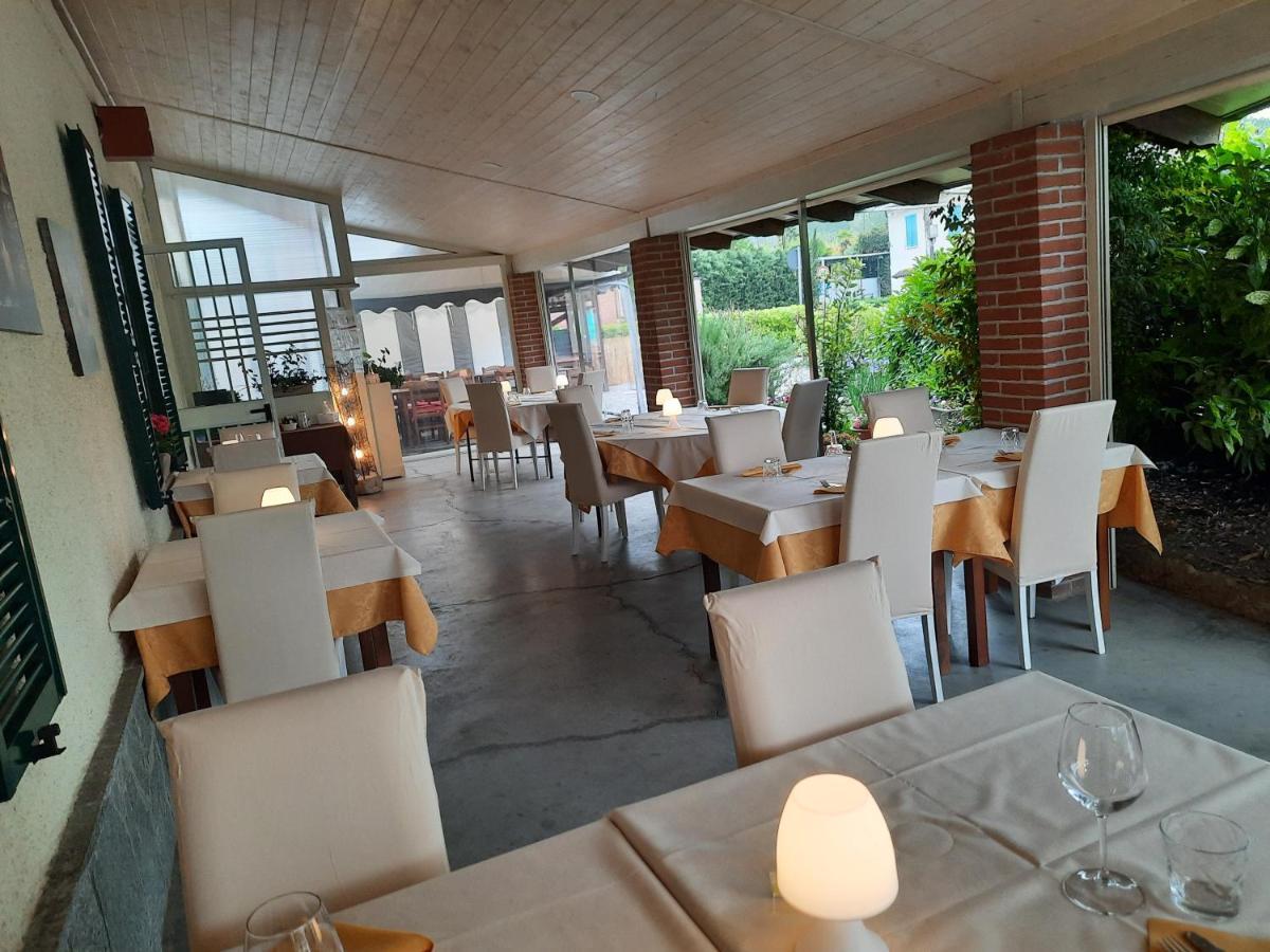 Locanda Della Luna Rossa Calosso Zewnętrze zdjęcie
