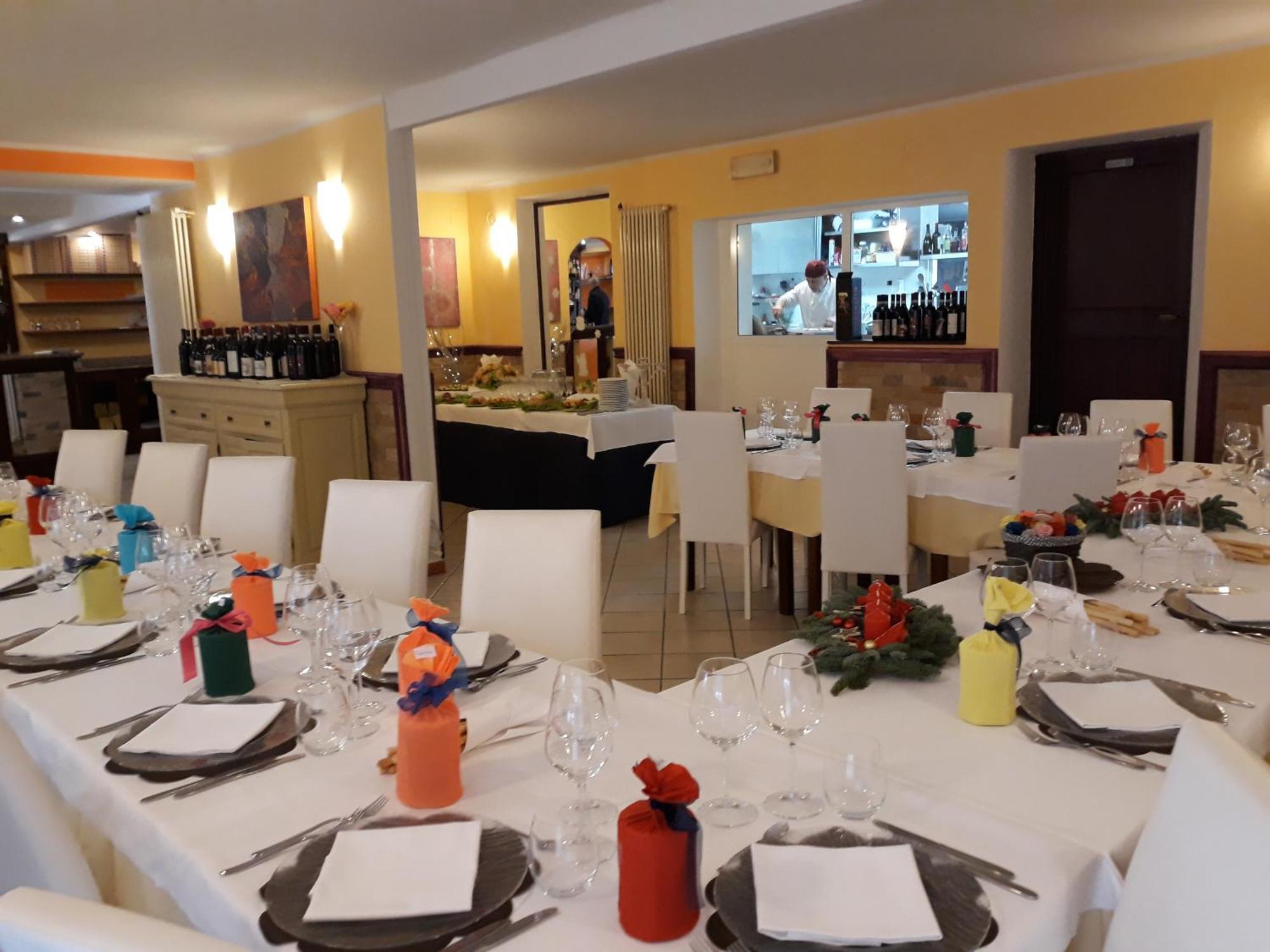 Locanda Della Luna Rossa Calosso Zewnętrze zdjęcie